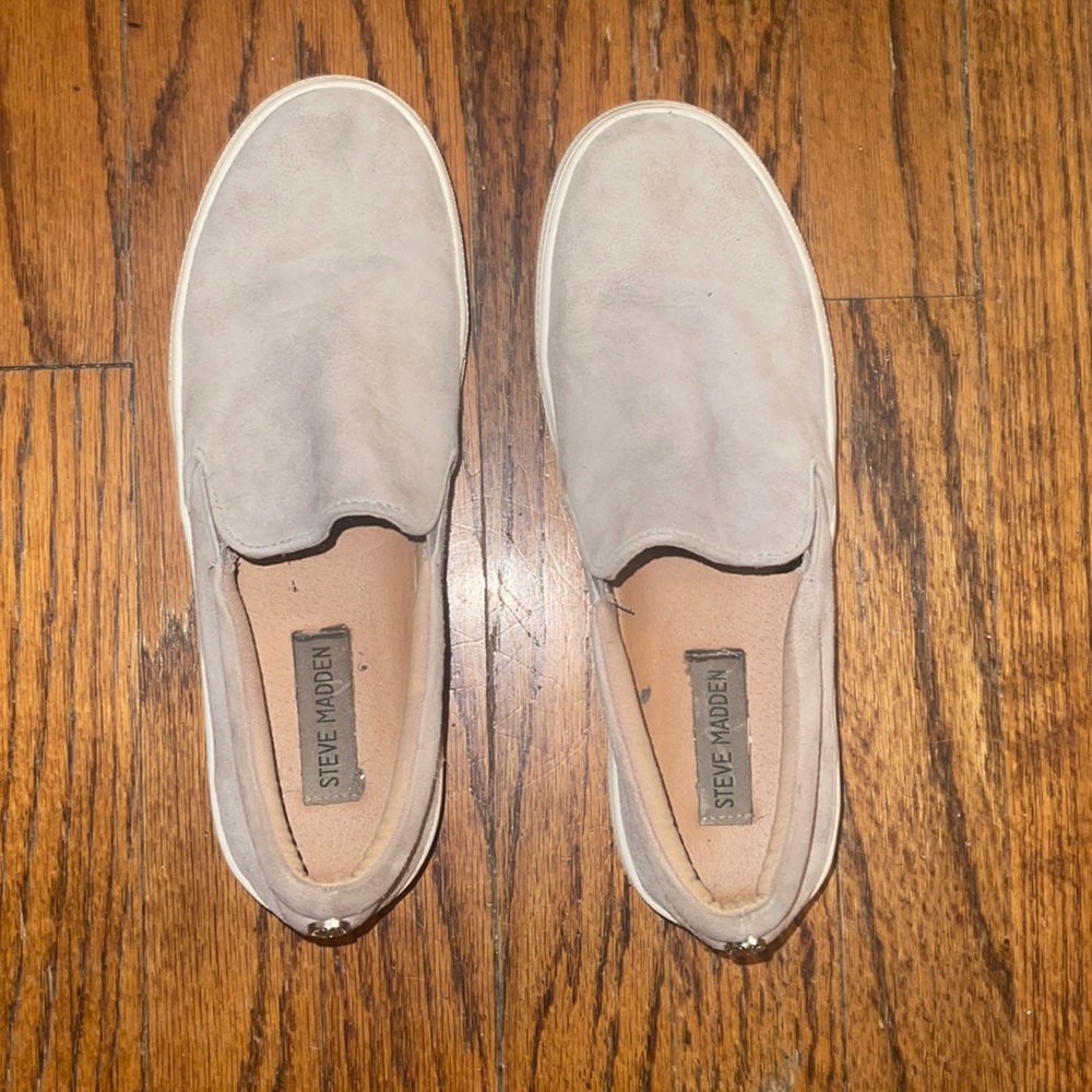 Steve Madden grey sneakers